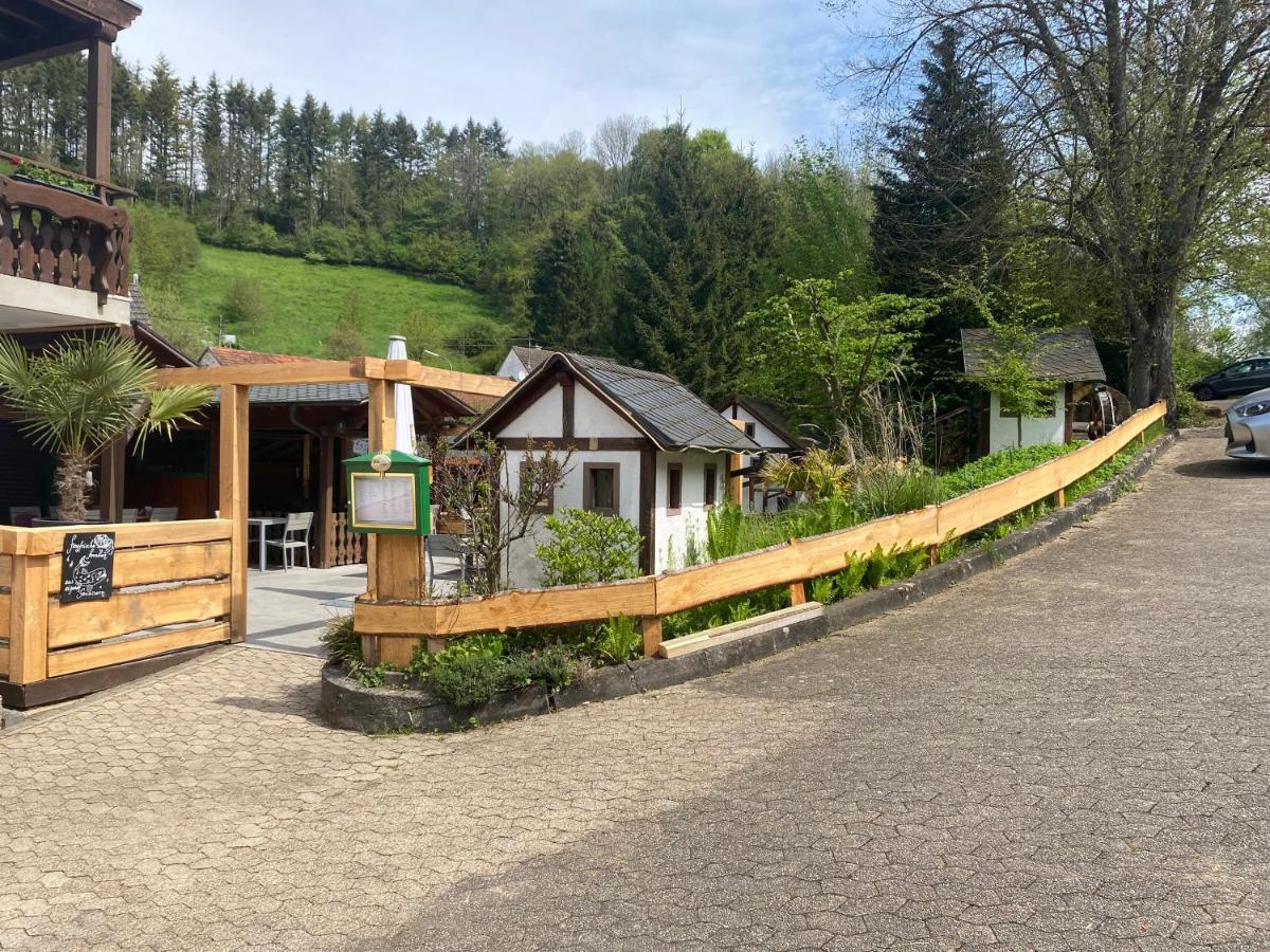 Hotel-Restaurant Theis-Muehle Biersdorf Dış mekan fotoğraf