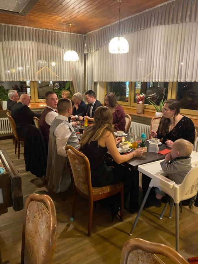 Hotel-Restaurant Theis-Muehle Biersdorf Dış mekan fotoğraf